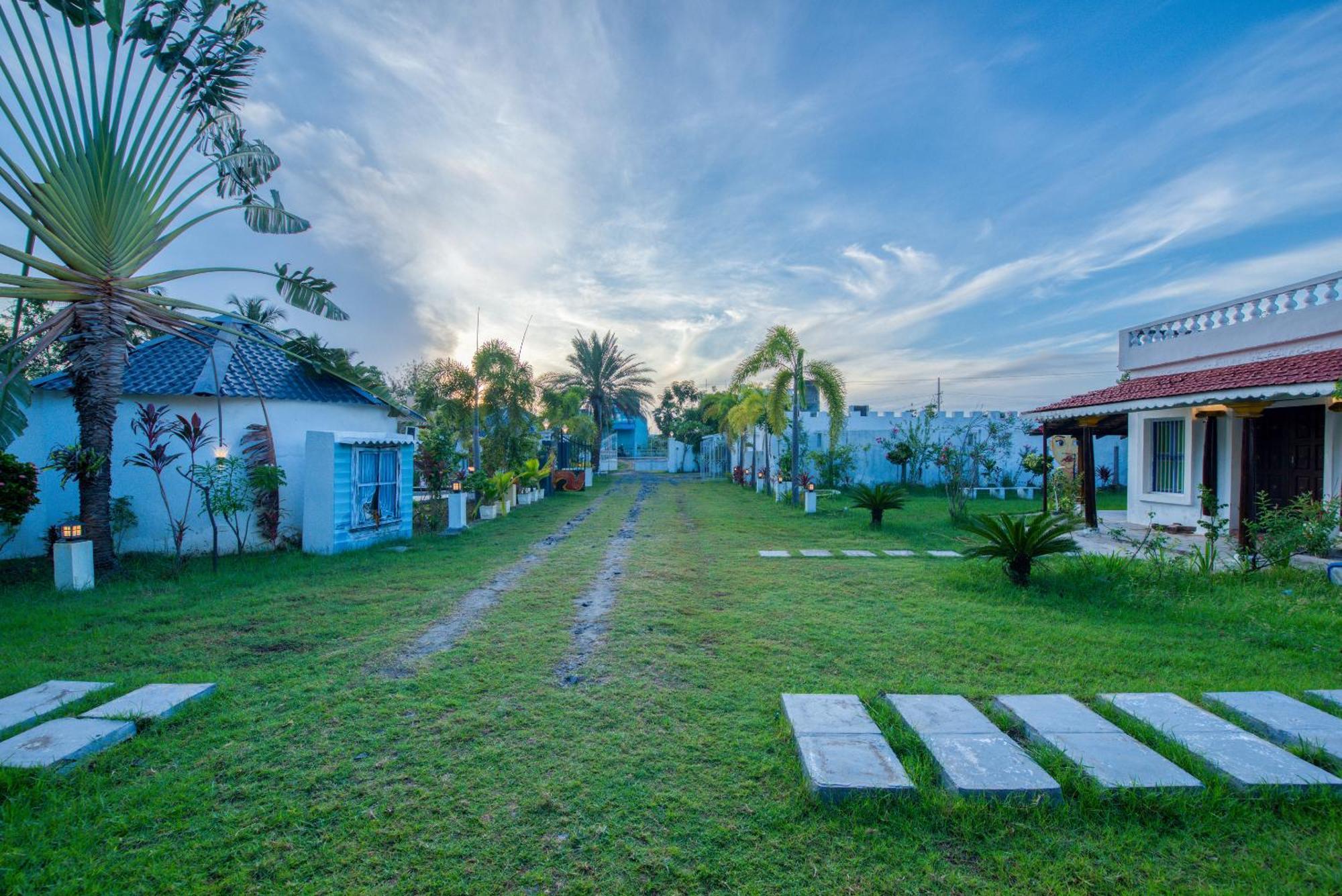 Le Epic Resort Virampattinam Ngoại thất bức ảnh