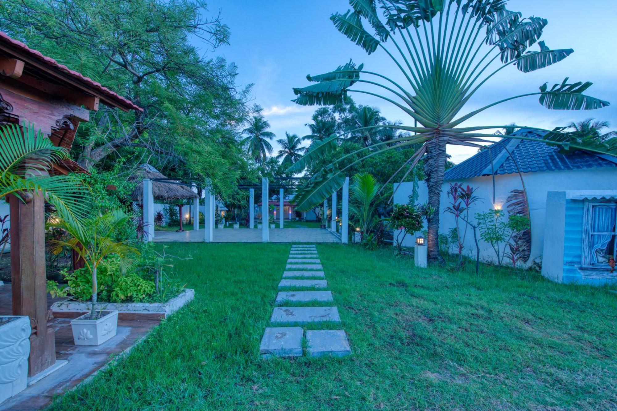 Le Epic Resort Virampattinam Ngoại thất bức ảnh