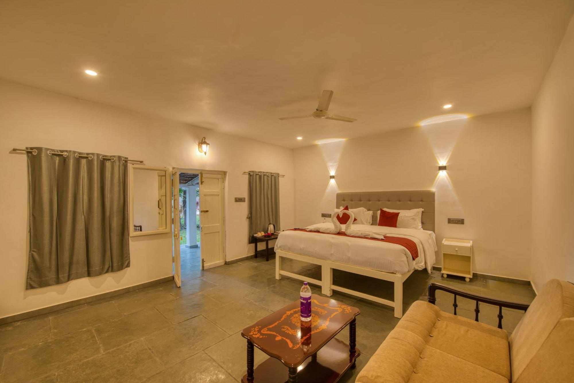 Le Epic Resort Virampattinam Ngoại thất bức ảnh