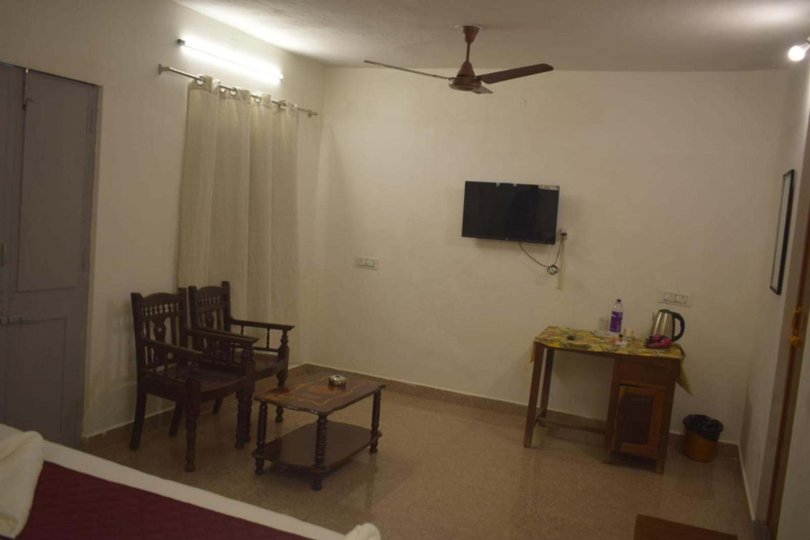 Le Epic Resort Virampattinam Ngoại thất bức ảnh