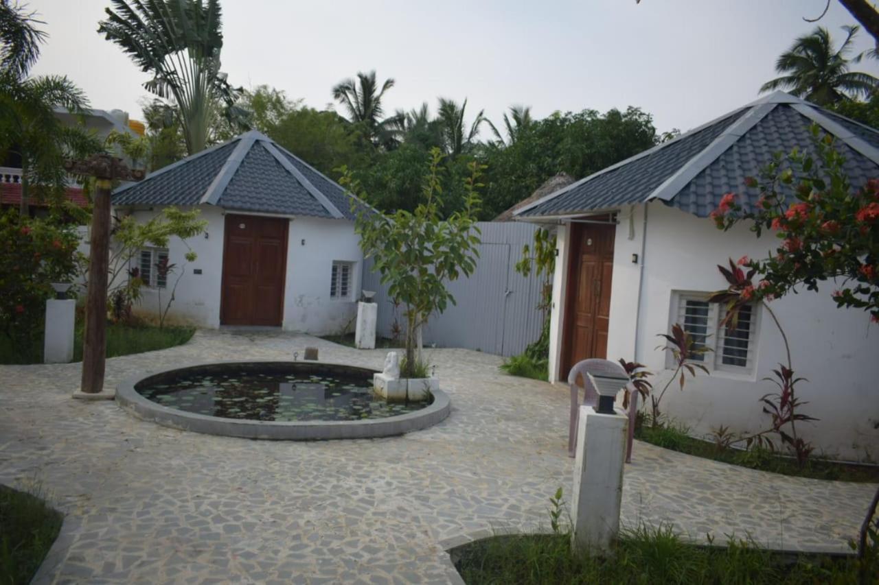 Le Epic Resort Virampattinam Ngoại thất bức ảnh
