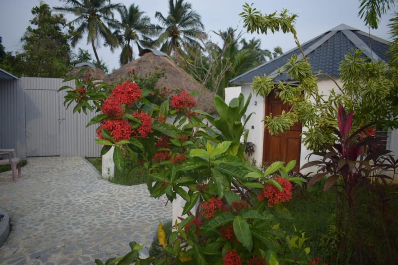 Le Epic Resort Virampattinam Ngoại thất bức ảnh